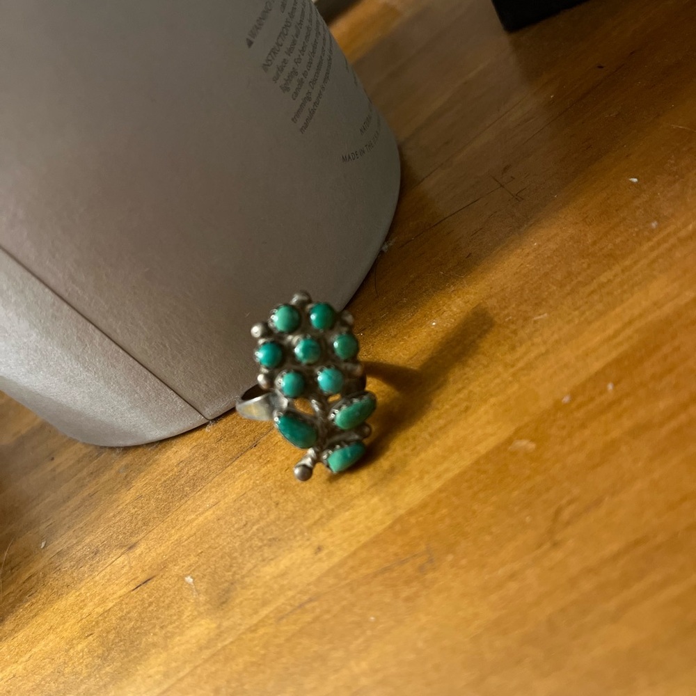 Vintage turquoise flower ring